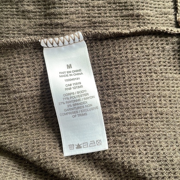 Dynamite 🧨 Cropped Tank - Picture 4 of 5